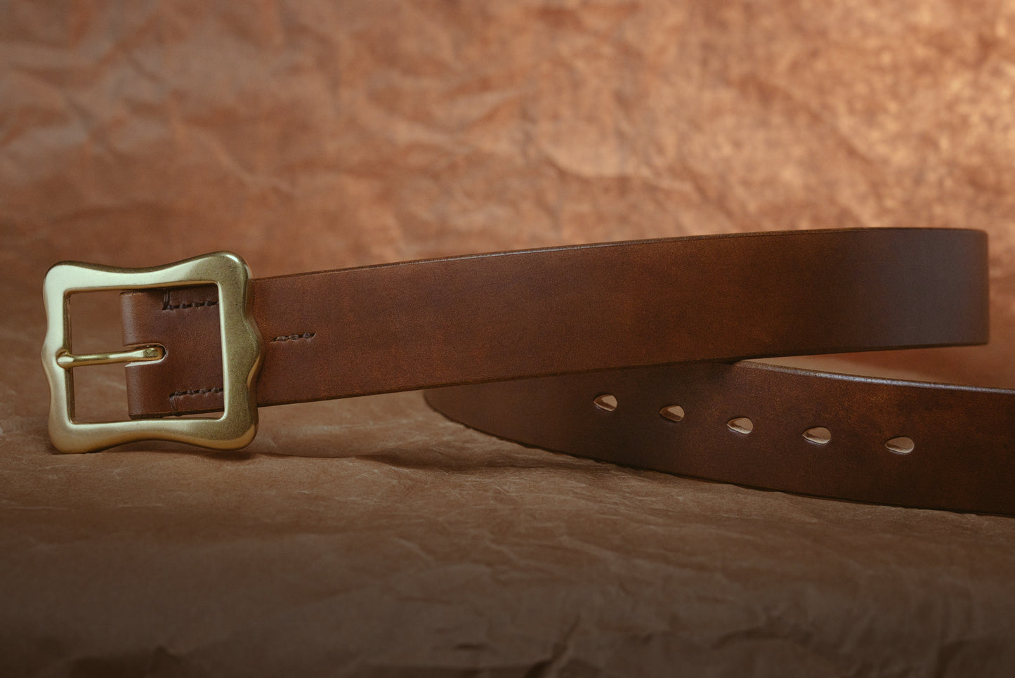 1 1/2" CENTER BAR BUCKLE BELT -- BROWN