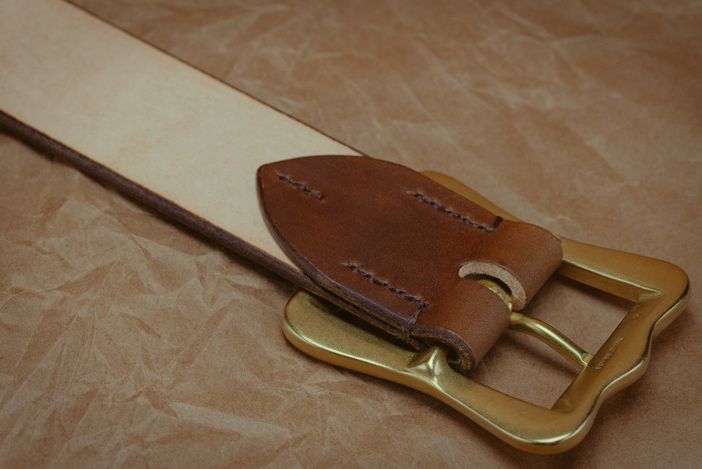 1 1/2" CENTER BAR BUCKLE BELT -- BROWN