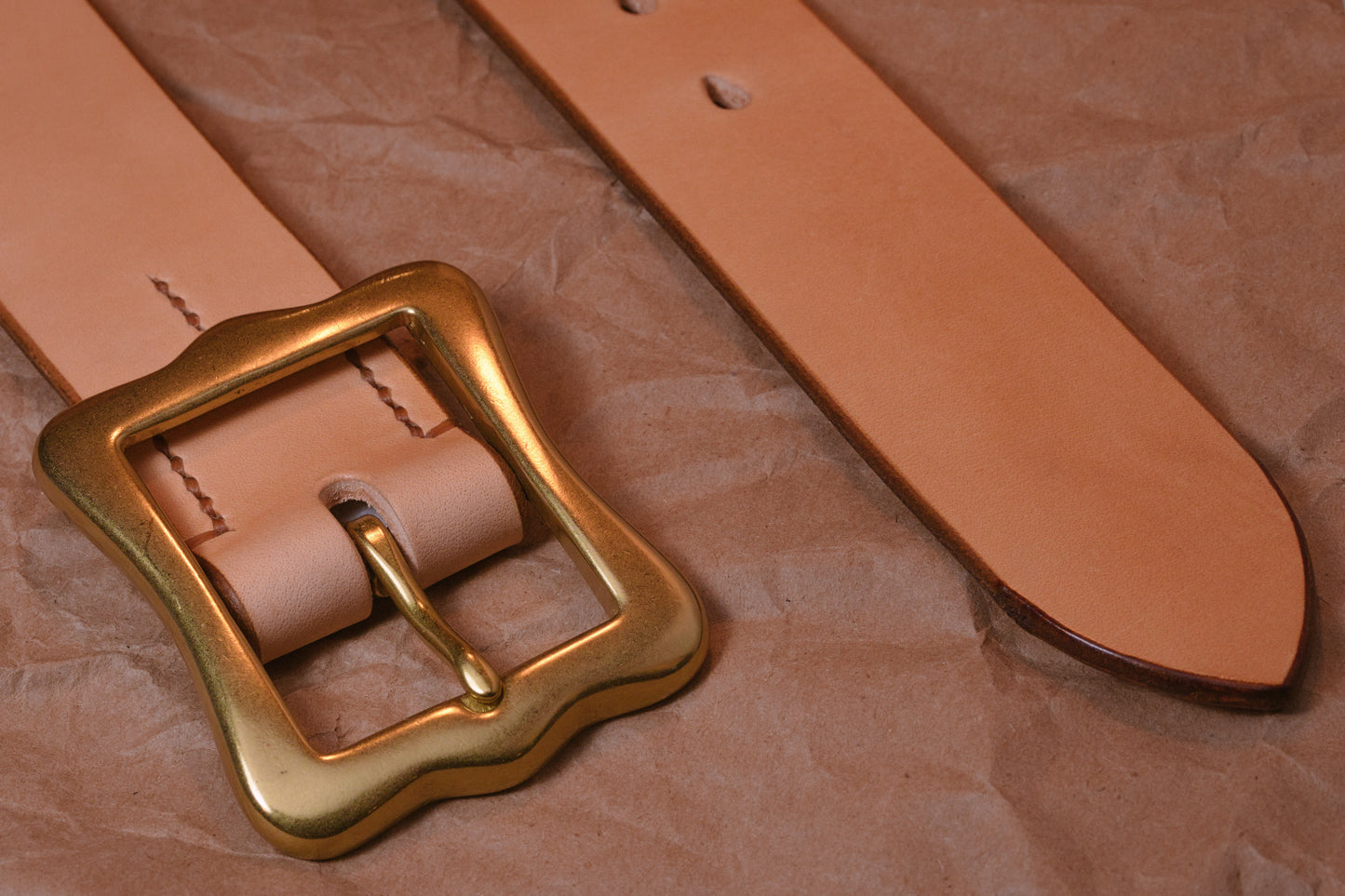 1 1/2" CENTER BAR BUCKLE BELT -- NATURAL