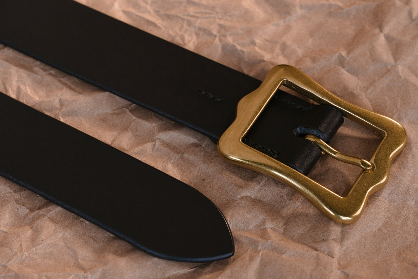 1 1/2" CENTER BAR BUCKLE BELT -- BLACK